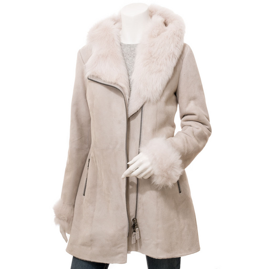 WOMEN'S BEIGE TOSCANA SHEARLING PARKA: LAREDO